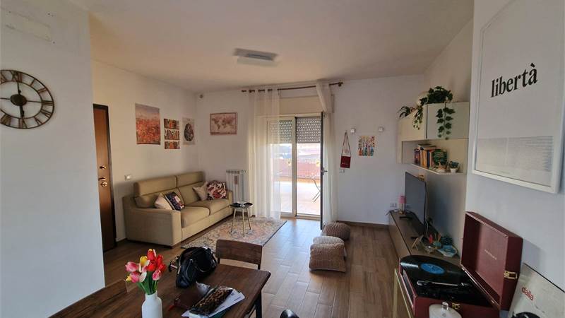 APPARTAMETO CON TERRAZZO 